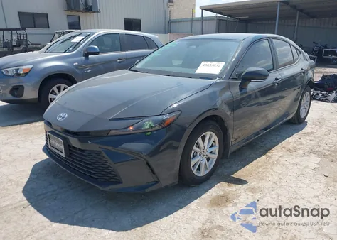 2025 Toyota Camry Le из США, поврежденный, VIN 4T1DAACK2SU147414